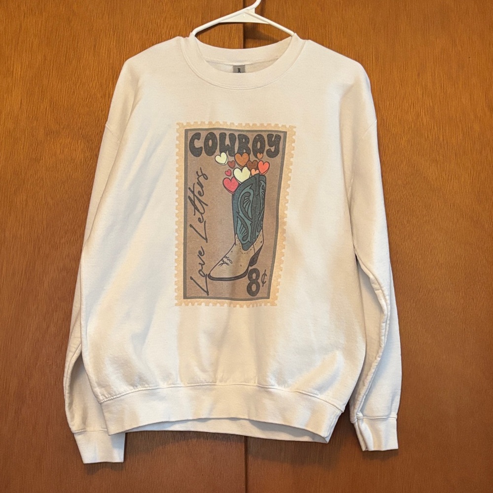 Gildan Cream Cowboy Graphic Sweatshirt